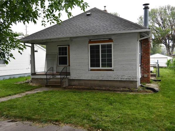 411 S Baltimore Ave, Hastings, NE 68901
