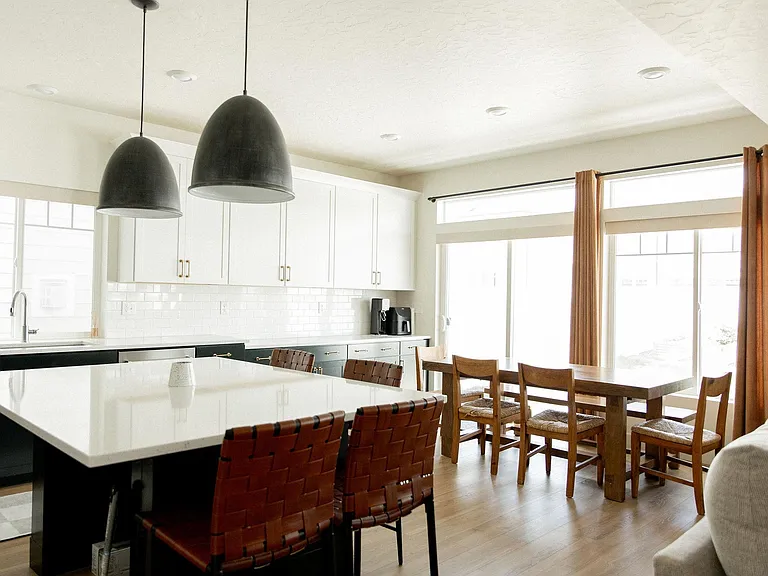 4122 W Red Clover Dr — Photo 4