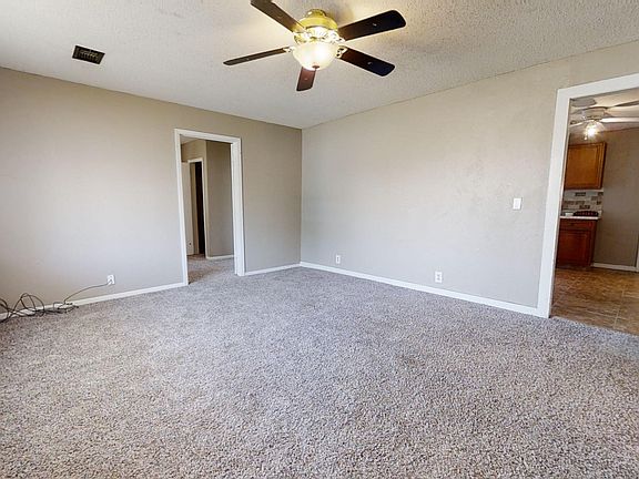 5th image of 2710 6th Ave