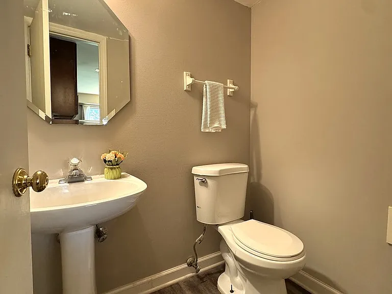 1139 Wickfield Ct — Photo 10