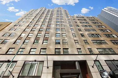 Rented by R New York