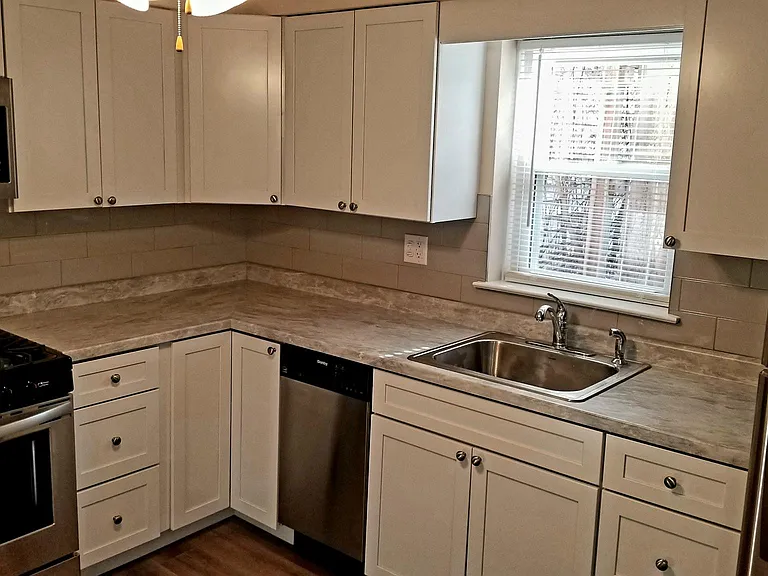 4940 Egandale Ave #GW — Photo 2