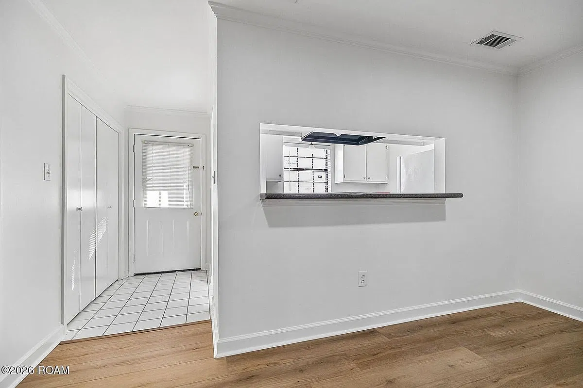2 bed, 2.0 bath, 1116 sqft, $1,700 — Photo 4