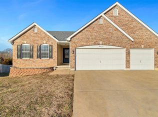 8439 Golden Spring Ct, Cedar Hill, MO 63016
