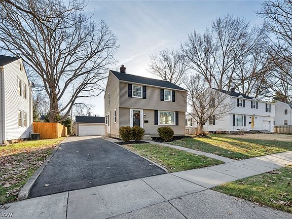3rd image of 2683 Owaisa Rd