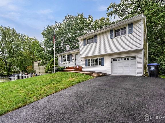 2nd image of 26 Bradford Rd