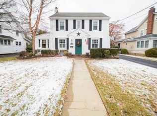 66 S Forest Ave, Rockville Centre, NY 11570