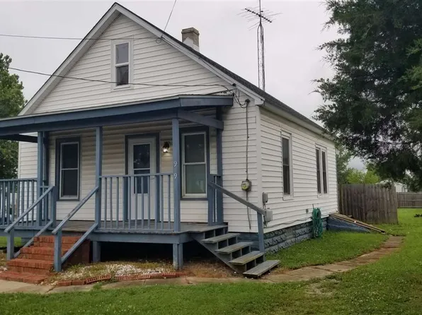 909 W Jackson St, Virden, IL 62690