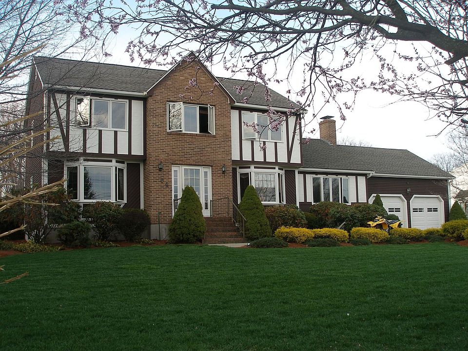 Extensive landscaping