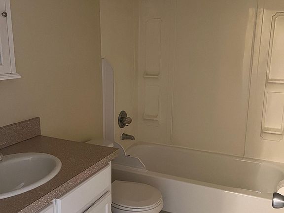4th image of 4633 Orwell Dr