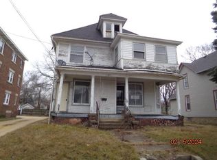 1311 School St, Rockford, IL 61101