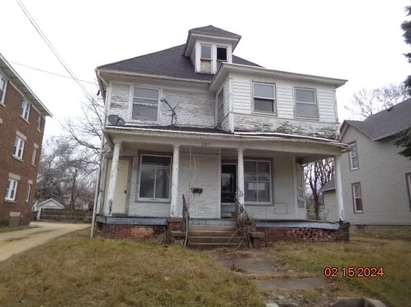 1311 School St, Rockford, IL 61101