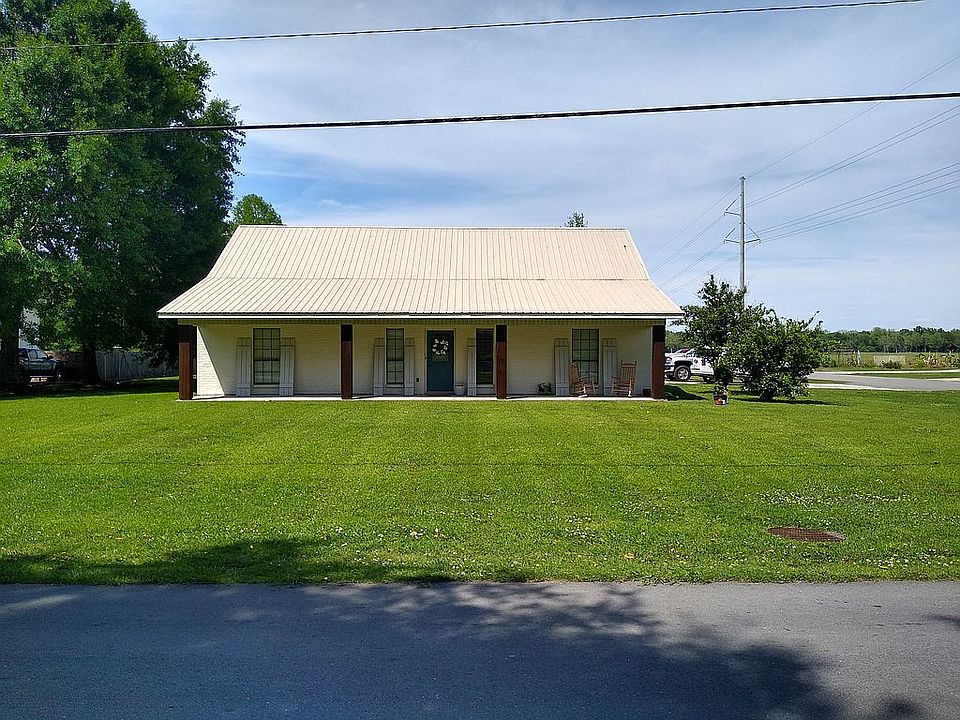 1st image of 2906 Emily Dr