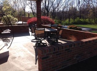 9 Shellie Ct, Fairview Heights, IL 62208