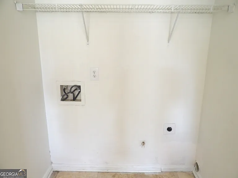 4341 Estate St S — Photo 8