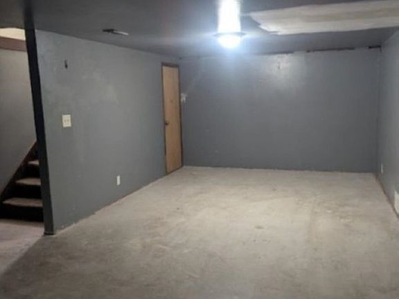 3rd image of 301 Scott St