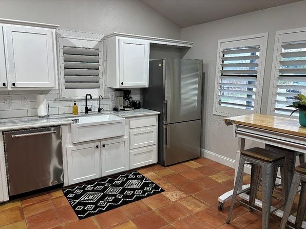 6628 Christa Ct