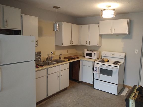 3rd image of 540 N Lake Pine Dr #5