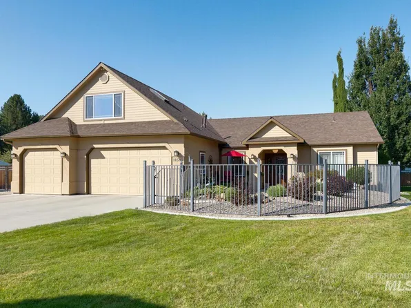 10585 W Vega Ct, Star, ID 83669