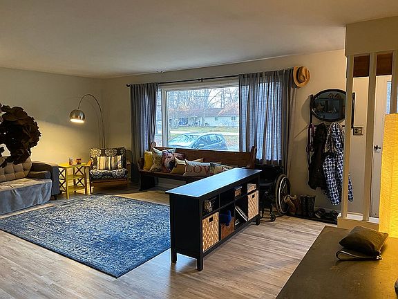 3rd image of 18680 Orchard Hill Dr