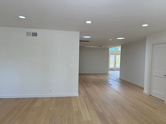 4th image of 7603 Hollanderry Pl