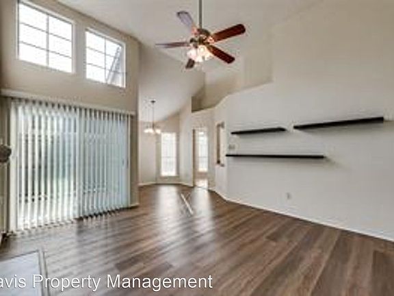 4th image of 3138 Royal Gable Dr