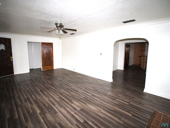 5th image of 1300 N Main Ave