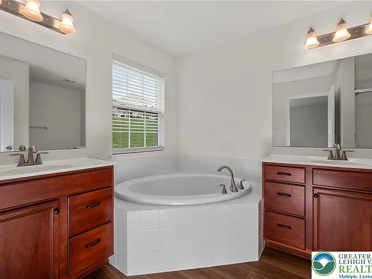 4207 Yorktown Rd — Photo 27