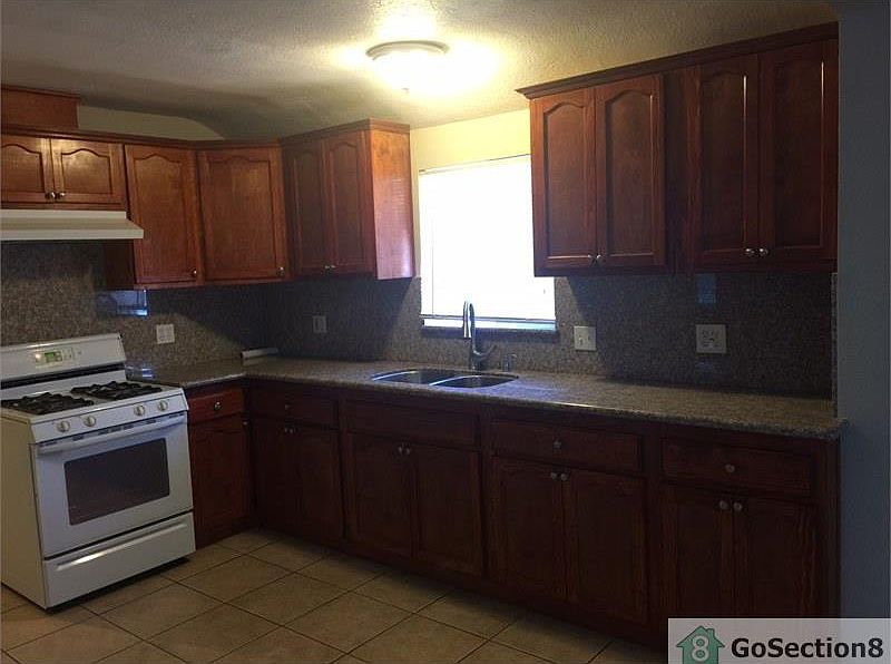 1st image of 4164 46th St