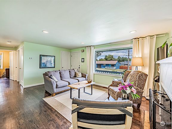 5th image of 3239 S 136th Street
