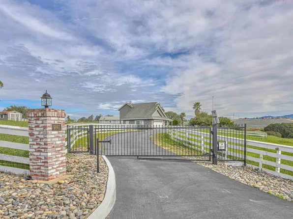 9861 Equestrian Pl, Salinas, CA 93907
