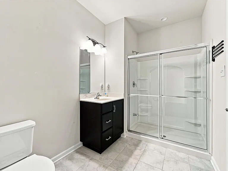 160 Shilling Ave — Photo 4