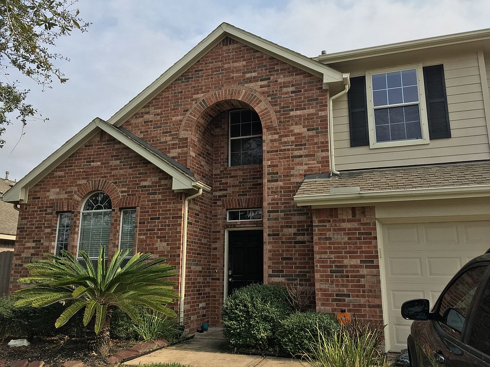 1st image of 620 Castle Cove Ln