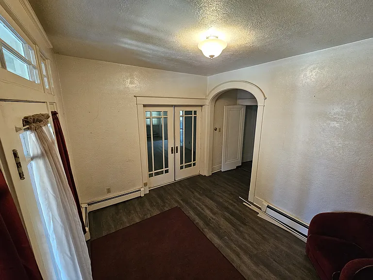 146 Lee St #1 — Photo 7