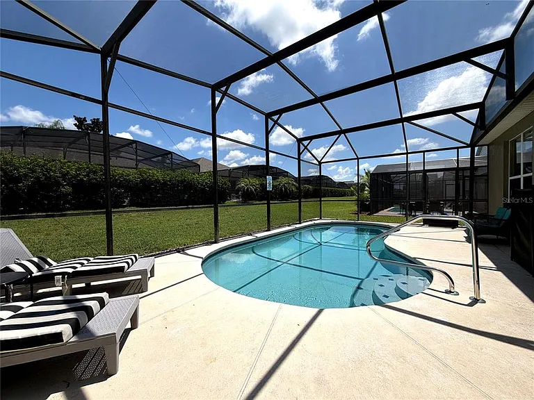 8127 Fan Palm Way — Photo 36