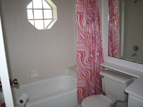 2nd image of 1522 Gardner Dr