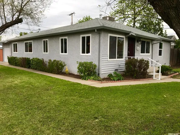 2101 Bluebird Ln, Sacramento, CA 95821