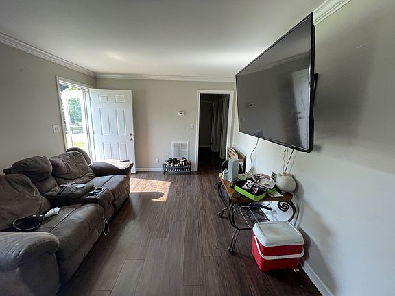 2nd image of 824 Country Club Dr