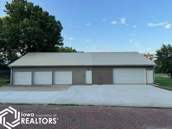 907 Court St, Bedford, IA 50833