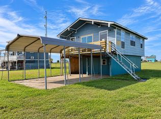 204 Teal Ln, Smith Point, TX 77514