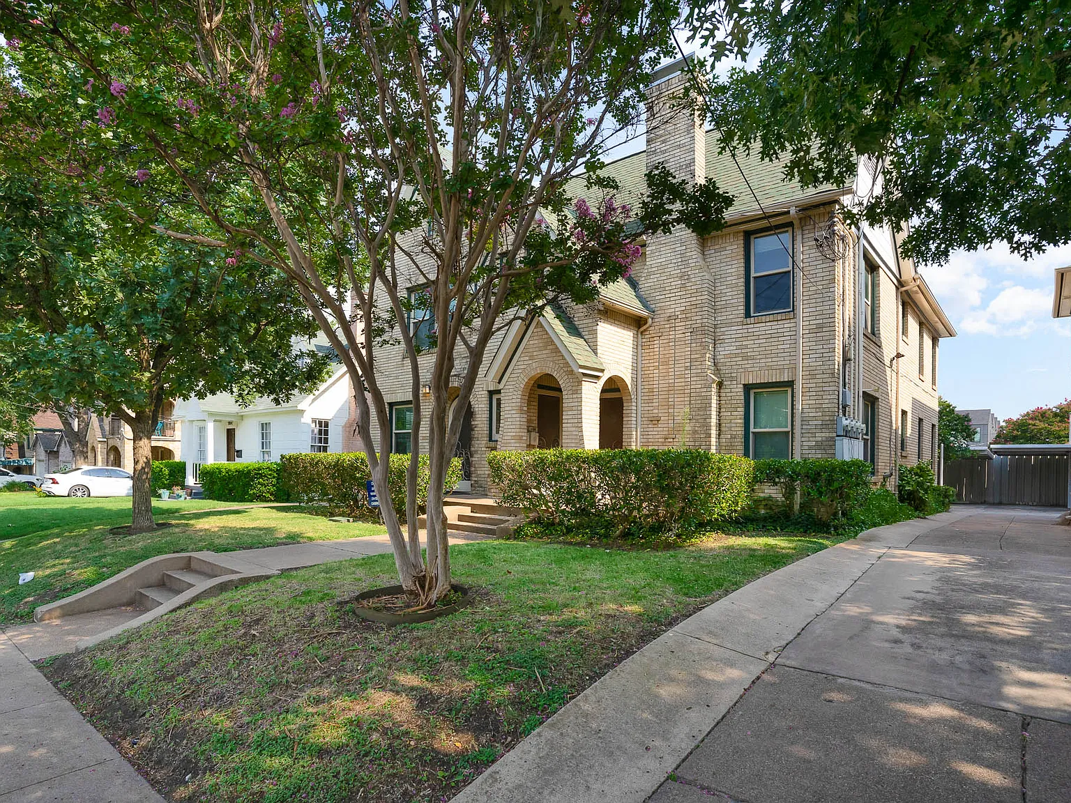 1 bed, 864 sqft, $1,950 — Photo 3