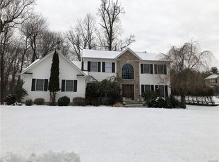 1 Anna Ct, Stony Pt, NY 10980