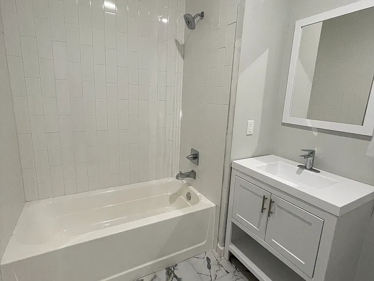 121 Fair St #5 — Photo 8