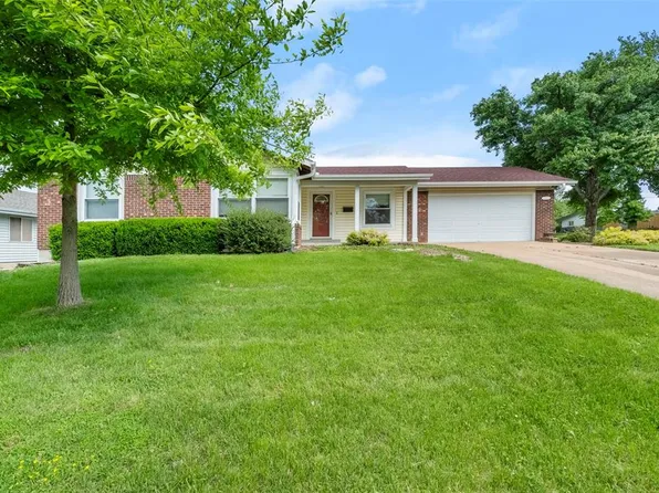 3095 Durwood Dr, Florissant, MO 63033