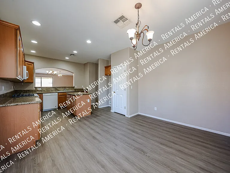 876 E Riviera Pl — Photo 11