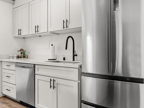 3rd image of 35 Walaka St APT L106