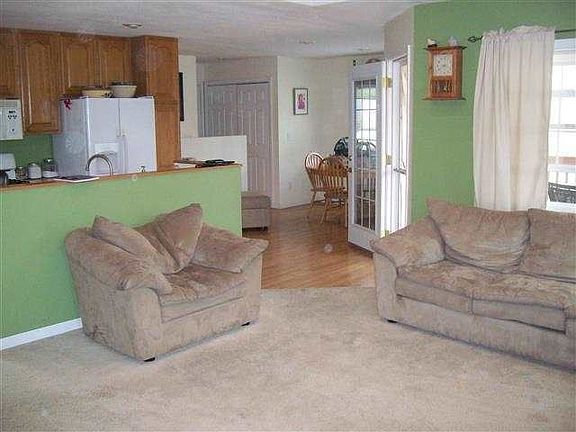 2nd image of 204 W 15th St