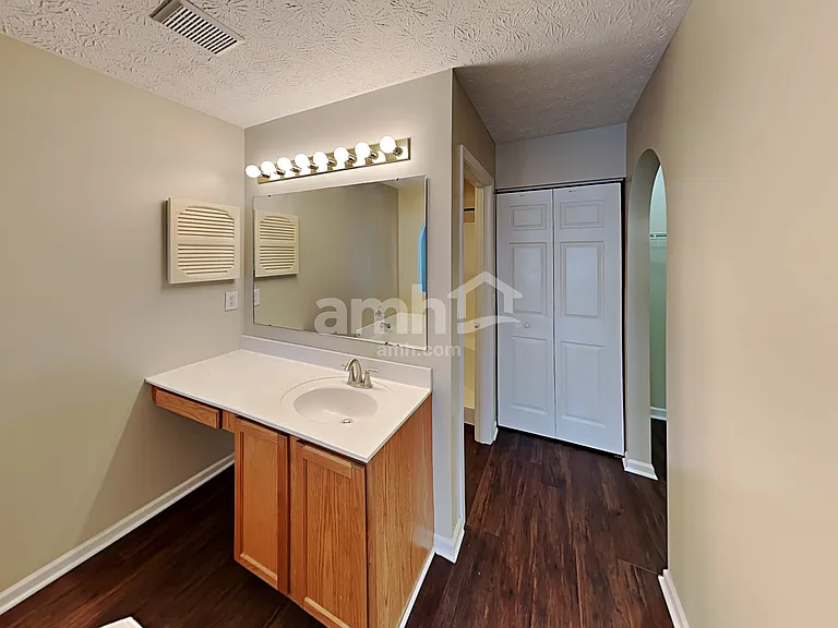 340 Evergreen Cir — Photo 17
