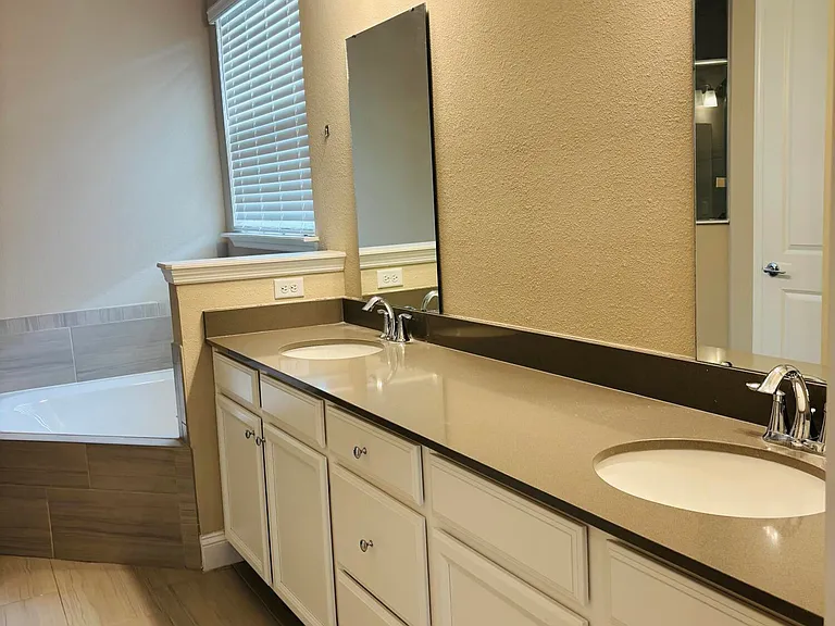 380 Brybar Dr — Photo 27