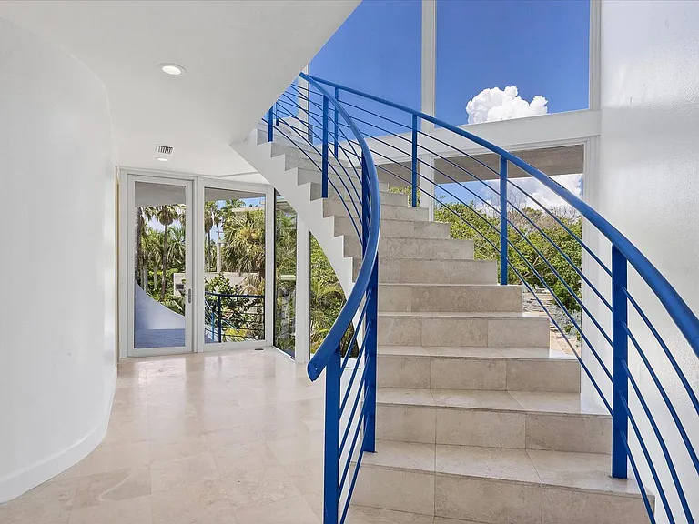 5801 Gulf Of Mexico Dr — Photo 36